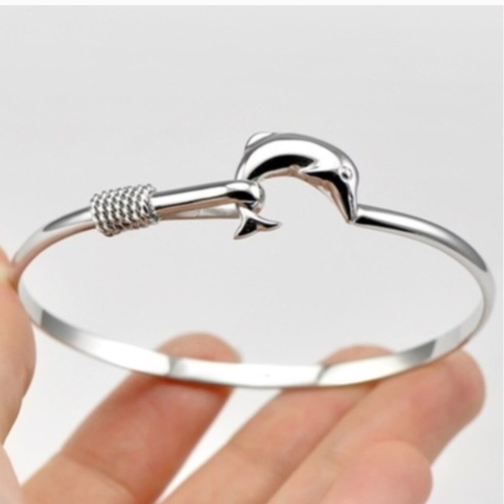 🌺Sterling Silver Dolphin Bangle Bracelet 925 size : 2.5”